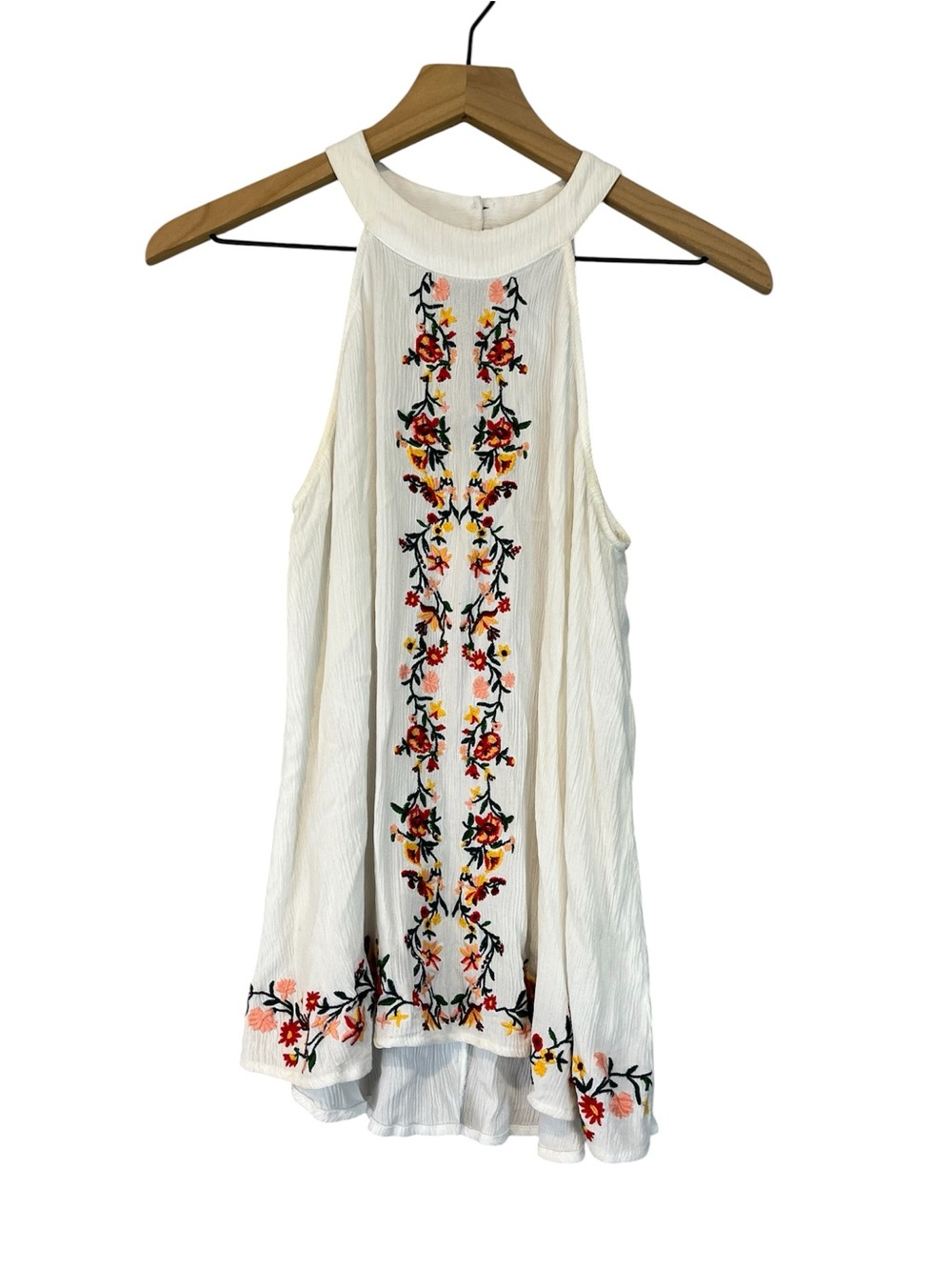 Staccato White Embroidered Tank Top - Floral Detail